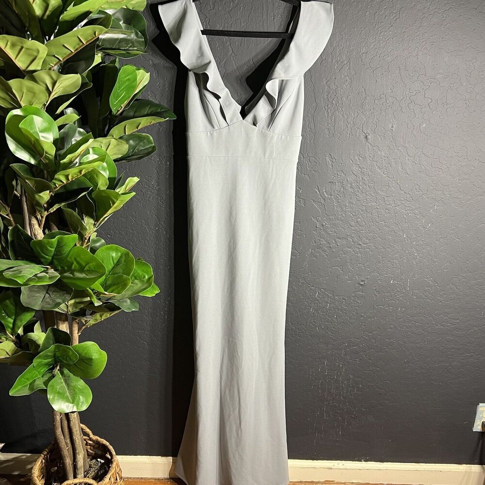 Lulu's Women's‎ Size M Perfect Opportunity Gray Mermaid Style Ruffle Trim Gown